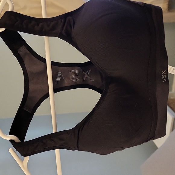 VS Sports Bra - Picture 3 of 4